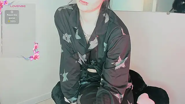 Molllysdays online show from November 5, 6:33 pm