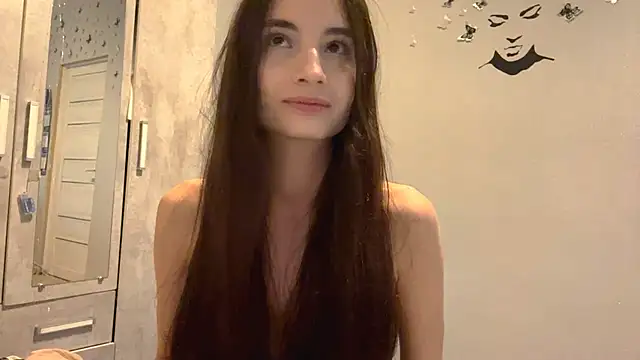 Snapshot of EmiJourney chatting on September 24, 5:58 am EmiJourney online show from September 24, 5:58 am
