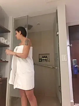 Alexis21821 online show from January 8, 1:22 am