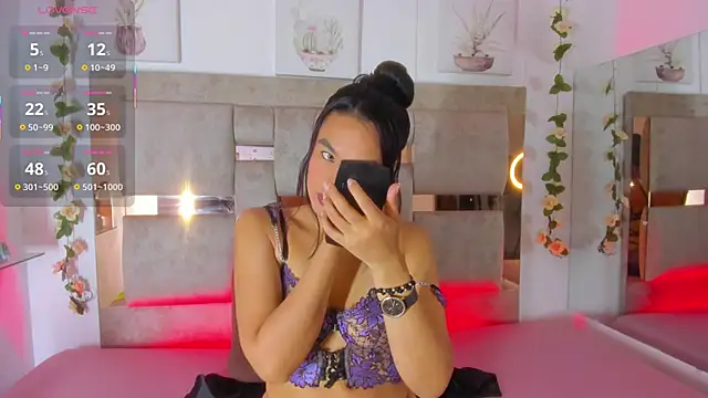 Snapshot of Joy-vergara chatting on October 1, 10:13 pm Joy-vergara online show from October 1, 10:13 pm