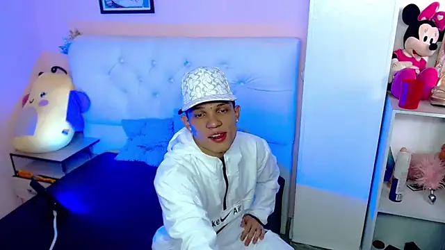 EL VENEZOLANO 22CM online show from October 3, 7:37 pm