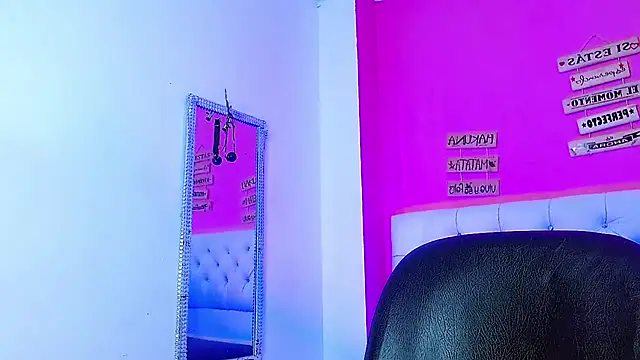 EL VENEZOLANO 22CM online show from October 13, 4:03 am