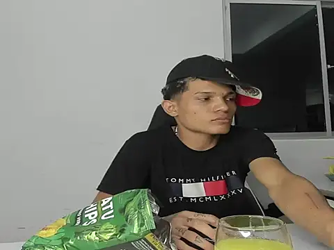 EL VENEZOLANO 22CM online show from February 5, 5:03 am