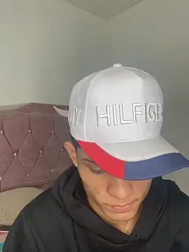 EL VENEZOLANO 22CM online show from May 22, 4:43 am