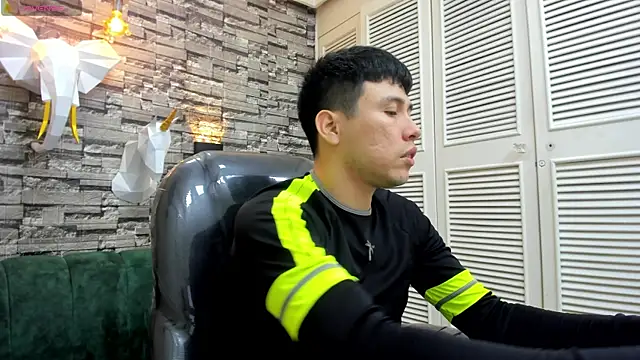 Nick Wolff online show from December 4, 4:00 am