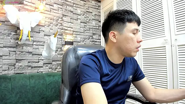 Nick Wolff online show from November 28, 3:39 am