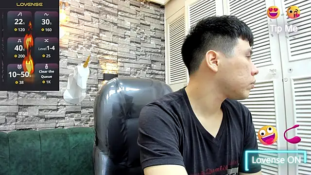 Nick Wolff online show from November 29, 4:01 am