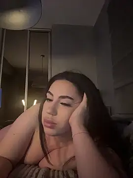 Snapshot of Andrestarr chatting on June 11, 12:01 am Andrestarr online show from June 11, 12:01 am