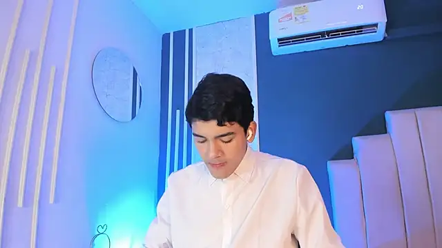 SandroVeyra online show from October 25, 3:28 am