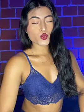 Michelle Narvaez online show from February 19, 5:32 pm