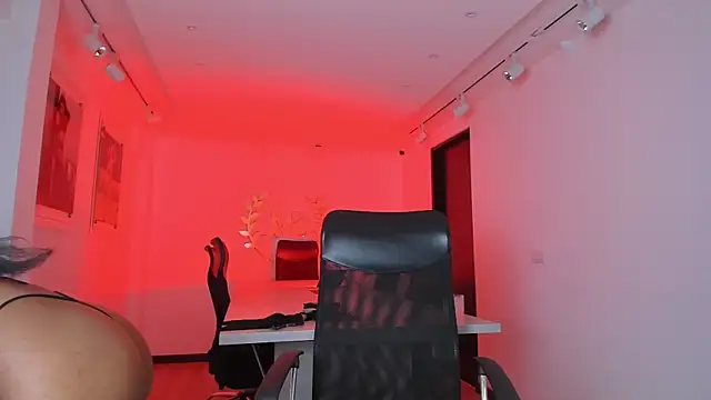 Snapshot of AishaValcazar chatting on November 22, 4:11 am AishaValcazar online show from November 22, 4:11 am