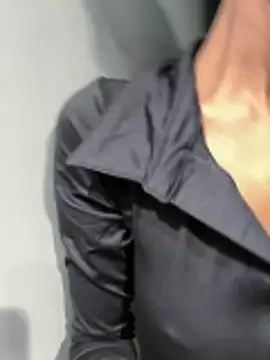 AishaValcazar online show from April 8, 3:41 am