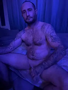 Snapshot of skip69xxx chatting on July 24, 7:26 am skip69xxx online show from July 24, 7:26 am