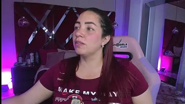 alexiaystive3 online show from November 3, 7:06 pm