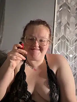 Snapshot of AmberBliss-X chatting on October 11, 8:21 pm AmberBliss-X online show from October 11, 8:21 pm
