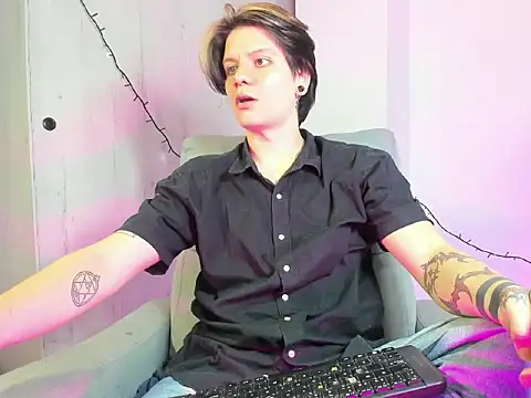 Jerry Cole online show from December 2, 10:33 pm