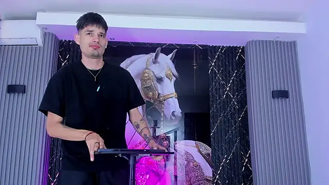 Iam Steven online show from November 28, 11:32 am