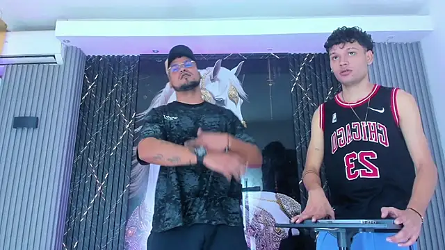 Iam Steven online show from November 15, 1:04 pm