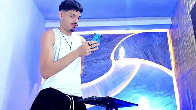 Iam Steven online show from February 7, 5:26 am