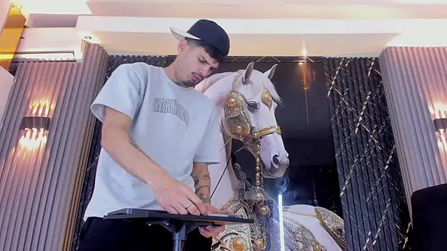 Iam Steven online show from March 5, 1:40 pm