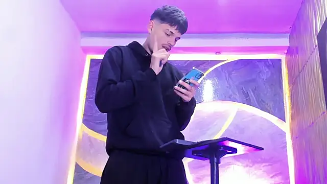 Iam Steven online show from March 20, 12:28 pm