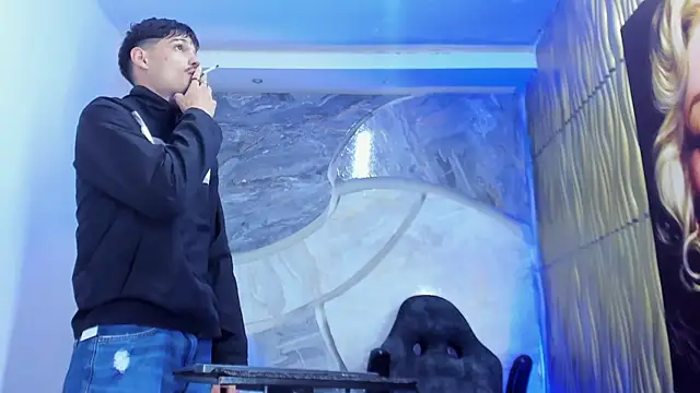 Iam Steven online show from December 21, 4:03 am