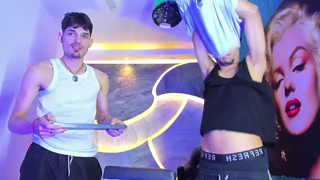 Iam Steven online show from October 30, 5:28 am