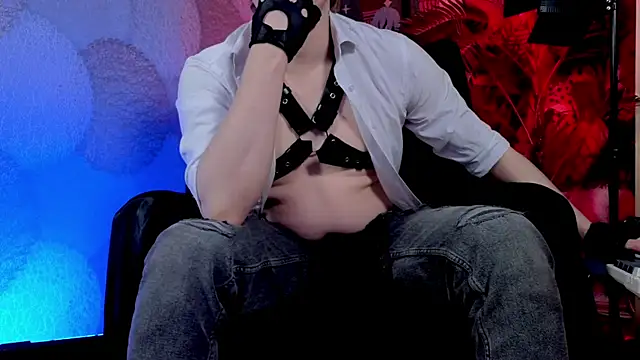 Vincent Hardman online show from April 3, 8:15 pm