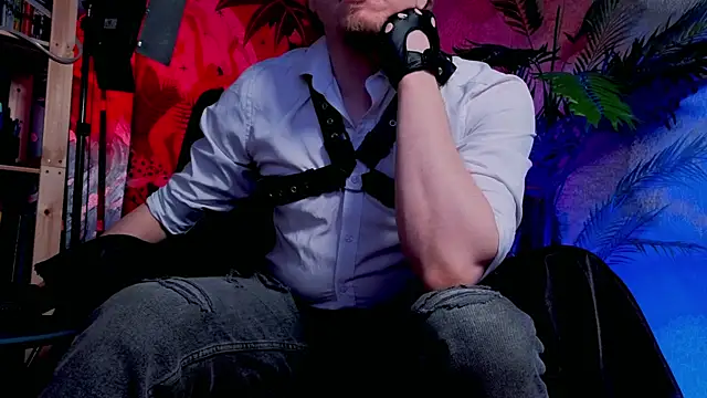 Vincent Hardman online show from April 17, 8:11 pm