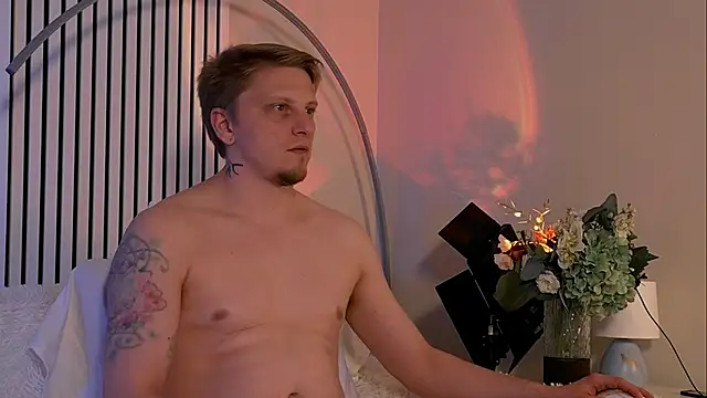 Vincent Hardman online show from November 14, 11:19 pm