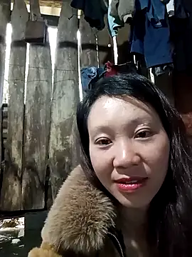 bonnie-00 online show from December 3, 12:01 am