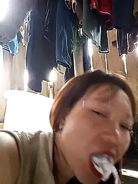 bonnie-00 online show from April 3, 12:39 am