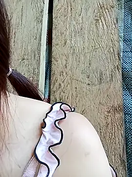 bonnie-00 online show from April 12, 1:53 am