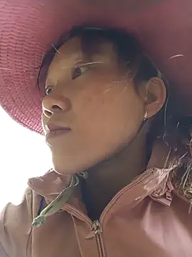 bonnie-00 online show from April 2, 5:25 am