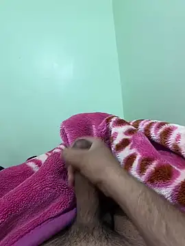 Snapshot of ali__ali210 chatting on February 16, 6:06 pm ali ali210 online show from February 16, 6:06 pm
