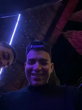 maykel and mike online show from October 8, 3:19 am