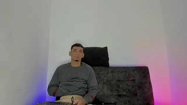 maykel and mike online show from October 14, 9:54 am