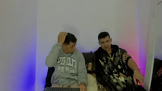 maykel and mike online show from October 16, 10:12 am