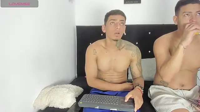 maykel and mike online show from November 15, 10:08 am