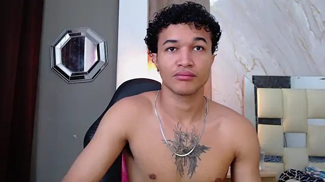 Snapshot of fire_drako_ chatting on June 14, 10:11 pm fire drako online show from June 14, 10:11 pm