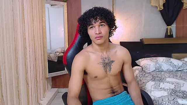 Snapshot of fire_drako_ chatting on May 6, 9:52 pm fire drako online show from May 6, 9:52 pm