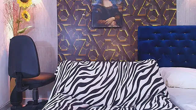 Snapshot of fire_drako_ chatting on June 3, 8:13 pm fire drako online show from June 3, 8:13 pm