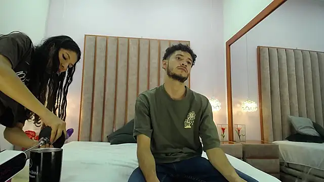 Snapshot of EthanCollen chatting on October 19, 11:07 pm EthanCollen online show from October 19, 11:07 pm