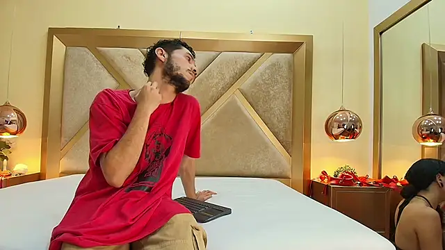 EthanCollen online show from September 30, 10:38 pm