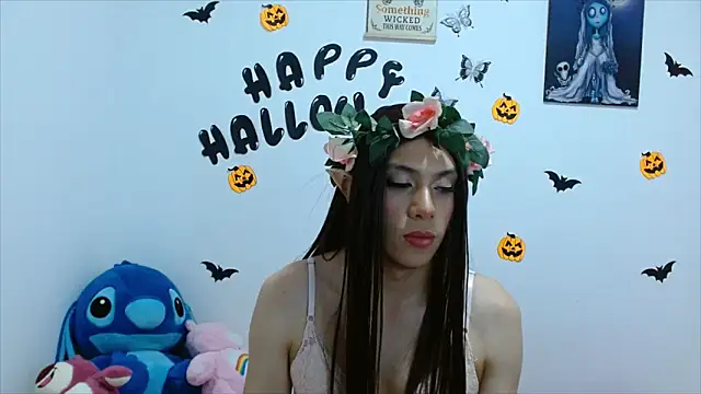 Snapshot of PinkLuna_LolaBloom chatting on November 1, 2:51 am PinkLuna LolaBloom online show from November 1, 2:51 am