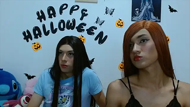 Snapshot of PinkLuna_LolaBloom chatting on October 31, 10:34 am PinkLuna LolaBloom online show from October 31, 10:34 am