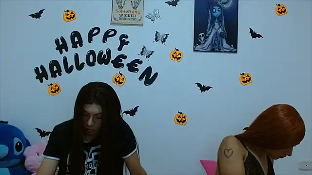 Snapshot of PinkLuna_LolaBloom chatting on October 27, 11:55 am PinkLuna LolaBloom online show from October 27, 11:55 am