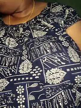 Snapshot of sonali134 chatting on November 21, 6:07 pm sonali134 online show from November 21, 6:07 pm