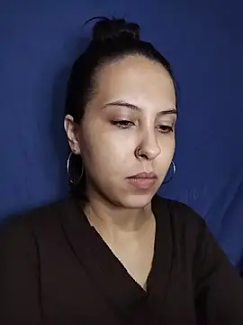 Snapshot of melzinhah03 chatting on May 22, 7:56 pm melzinhah03 online show from May 22, 7:56 pm