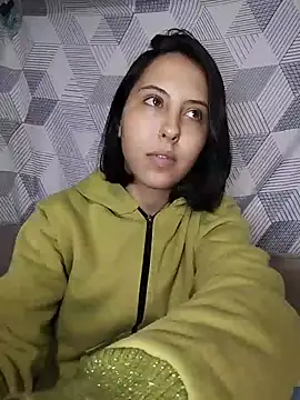 Snapshot of melzinhah03 chatting on June 16, 12:21 am melzinhah03 online show from June 16, 12:21 am